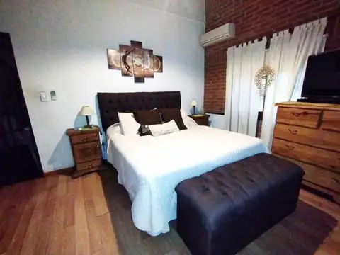 CASA QUINTA 4 AMBIENTES, QUINCHO Y PILETA
