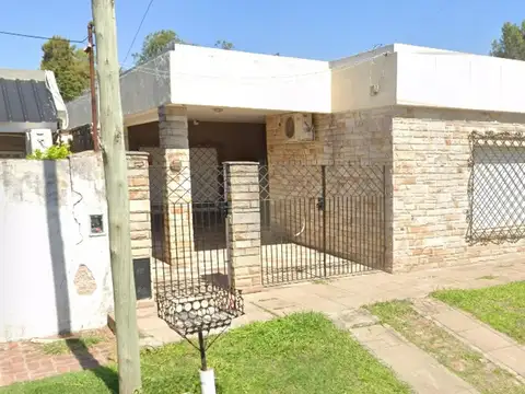 Casa 4 ambientes - Ituzaingó Norte