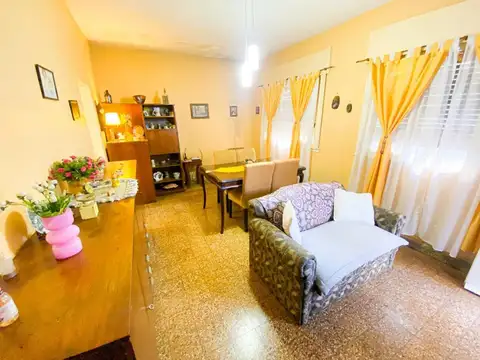Depto Tipo Casa en Venta en Temperley, USD 71.000