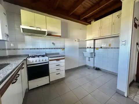 Departamento en Alquiler con 1 cocheras