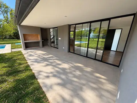 Casa en Alquiler de 3 dormitorios