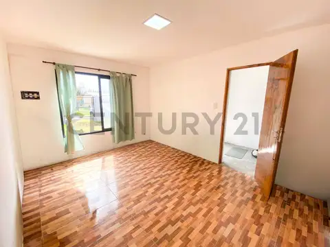 CASA EN VENTA EN LA PLATA DE UN DORMITORIO PARQUE Y PILETA EN SICARDI