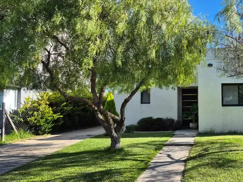 Casa en venta de 4 Ambientes, Con Renta, en San Ramiro, Pilar del Este, Pilar, Gba Norte
