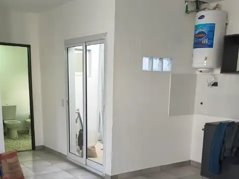 P.H 2 Ambientes a estrenar con patio interno.