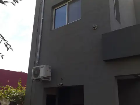 Depto Tipo Casa en Alquiler de 2 dormitorios