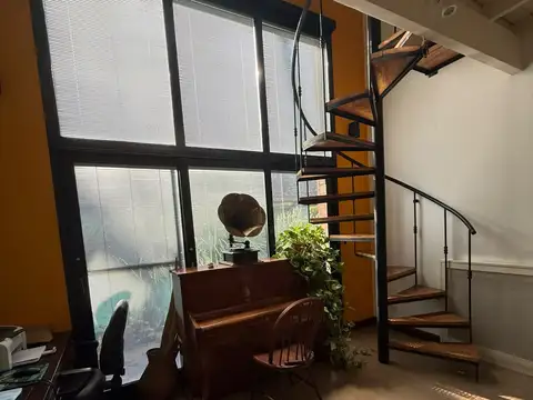 Espectacular casa de 4 dormitorios sobre lote propio de 1785 m2