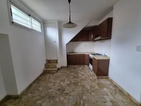 Depto Tipo Casa en Alquiler de 2 dormitorios