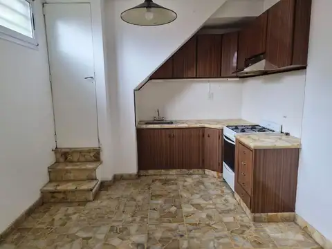 Depto Tipo Casa en Alquiler en Banfield, $ 1.200.000