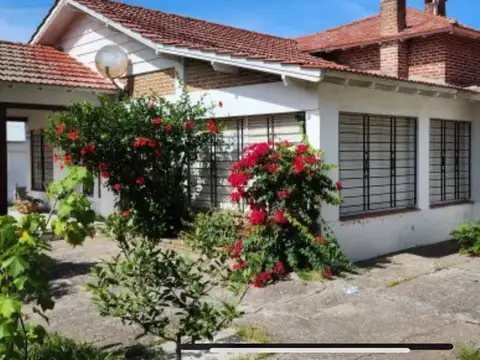 Blanco Encalada 100