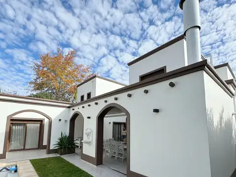 IMPORTANTE PROPIEDAD EN VENTA CADAQUES