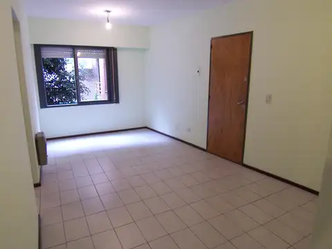 Paraguay 2300, Piso 01
