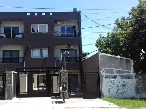 ALQUILER DEPARTAMENTO PASO DEL REY CENTRO CON ESTACIONAMIENTO Y SUMM CON PARRILLA DE USO COMPARTIDO