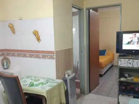 Depto Tipo Casa en Venta de 2 ambientes