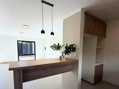 Casa 4 ambientes con 3 baños