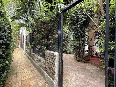 Depto Tipo Casa 5 ambientes con 2 baños