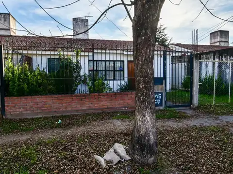 Casa 4 ambientes con 1 baño