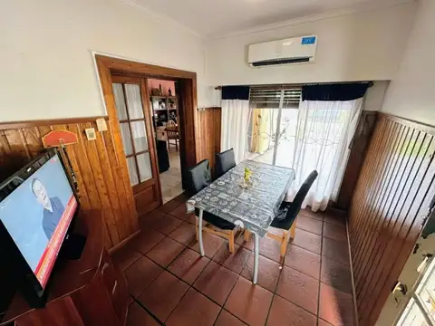 CASA EN VENTA EN LAVALLOL CON PILETA