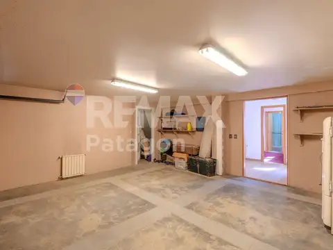 Casa en Alquiler con 2 cocheras