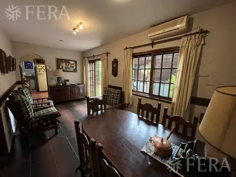 Casa en Venta con 1 cochera