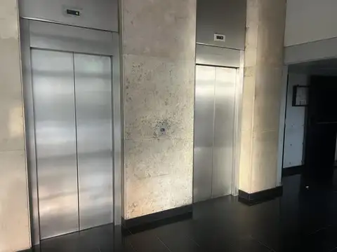 Oficina en Venta 25 años