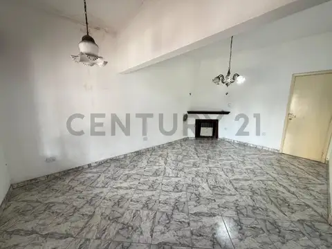 Av General San Martin 900, Piso 0