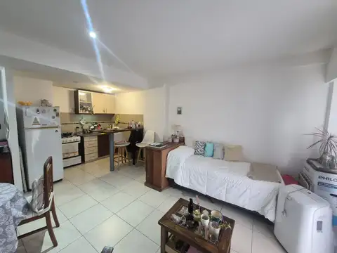 Excelente monoambiente contrafrente con balcon muy luminoso