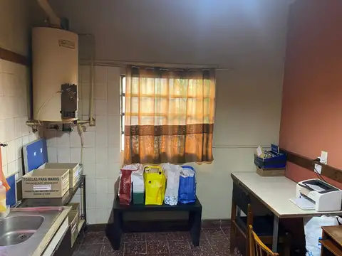 A del Valle Nº1127 e/ Espora