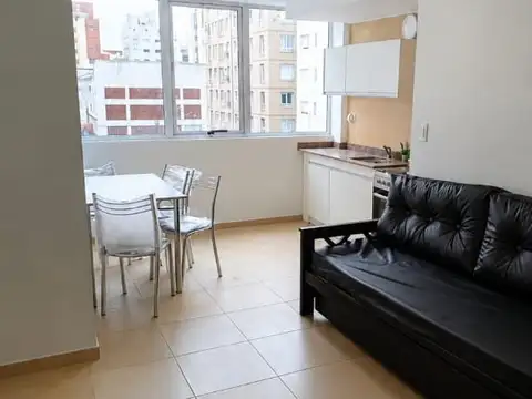 DEPARTAMENTO DE 2 AMB CON ESPACIO DE COCHERA