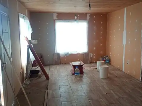 VENDE CASA EN FLOR SERRANA TANTI DE 2 DORMITORIOS