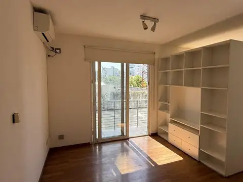 Venta departamento Monoambiente en Chacarita luminoso con balcón y cochera