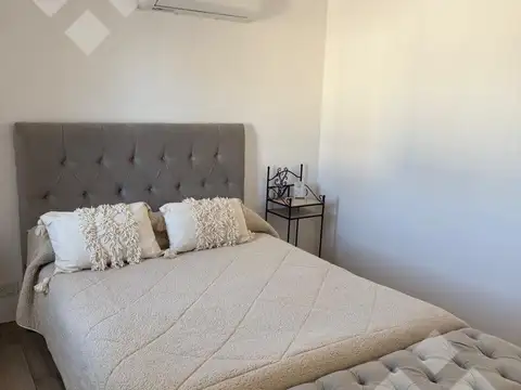Venta Casa 4 Dormitorios con Pileta - Urbanizacion Bosch, Neuquen