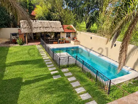 VENTA | CASA 4 AMBIENTES A REFACCIONAR I CON QUINCHO Y PISCINA | TORTUGUITAS