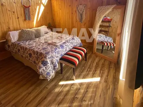Casa 6 ambientes con 2 baños