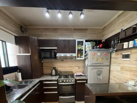Departamento 3 ambientes con 2 baños