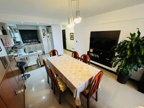 Av Colón 3000