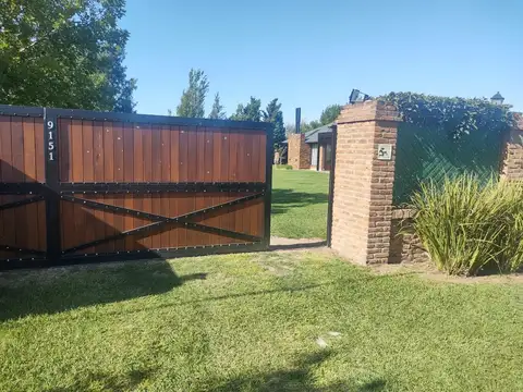 Casa 9 ambientes con 3 baños