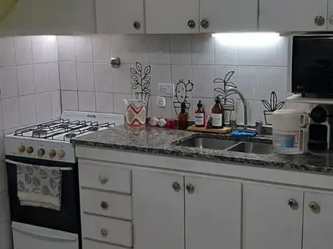 Depto Tipo Casa 3 ambientes con 1 baño