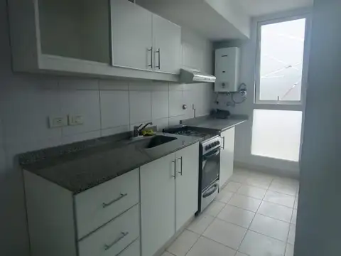 DEPARTAMENTO 2 AMB. SUPER LUMINOSO Y PARQUE
