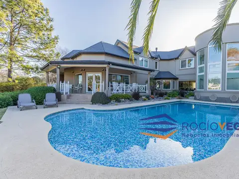 Casa 7 ambientes con 1 baño