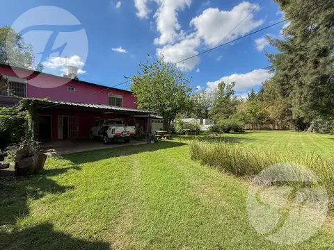 Casa Quinta Arbolada con Galería y Pileta en La Reja Acepta Permuta