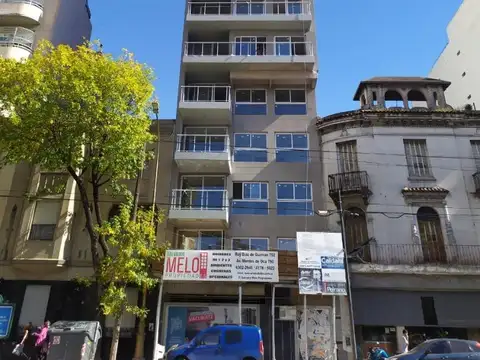 Avenida Montes De Oca 1000, Piso 3°