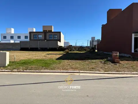 Terreno en Venta en Barrio Rincones de Manantiales, USD 59.999