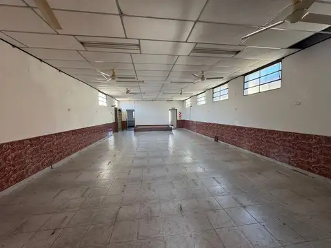 SE ALQUILA GRAN SALÓN EN SANTA FE