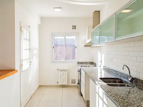 Duplex 3 dormitorios en Venta, Barrio La Alameda