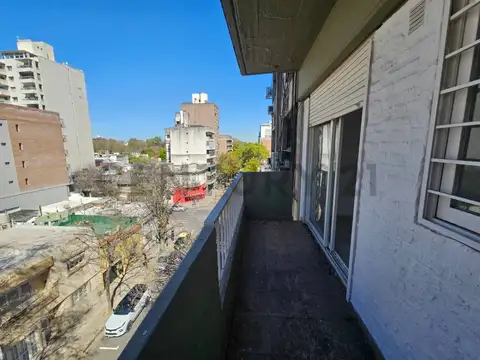 Departamento de 2 dormitorios en Lourdes