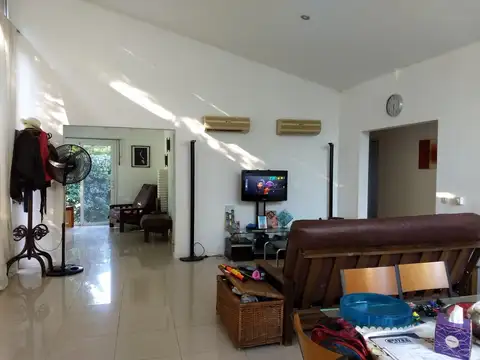 VENDO -CASA-COUNTRY NAUTICO-AMARRA-boat center-tigre.gba norte,3 dormitorios 2 baños