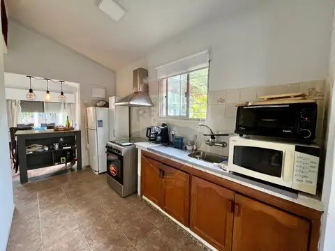 Casa en Alquiler con 2 cocheras