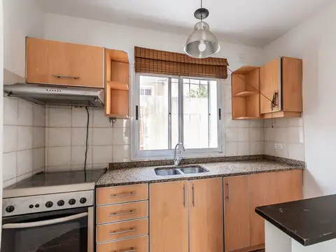 Depto Tipo Casa 4 ambientes con 1 baño