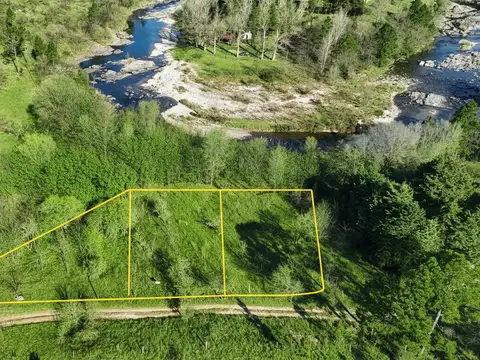 Se venden 3 lotes juntos con COSTA DE RÍO Y LUZ, en la zona de la Olla. Calamuchita. Cod (2128)