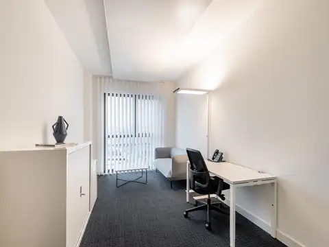 Oficina en Alquiler en Ciudad Vieja, USD 8.894